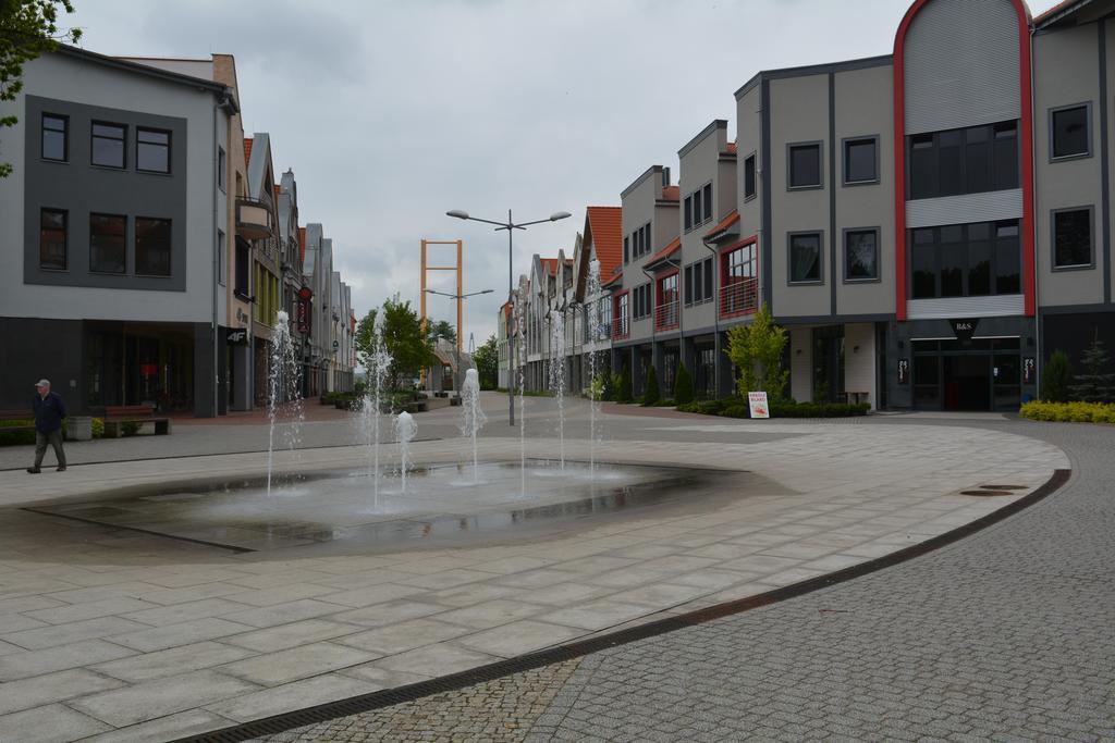 Gosciniec Pan Tadeusz II Hotel Гижицко Екстериор снимка