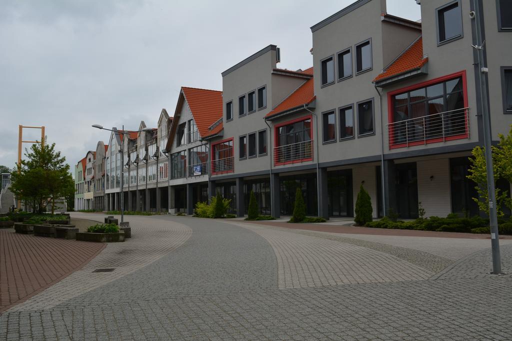 Gosciniec Pan Tadeusz II Hotel Гижицко Екстериор снимка