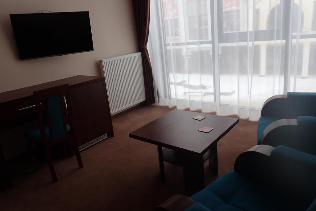 Gosciniec Pan Tadeusz II Hotel Гижицко Екстериор снимка
