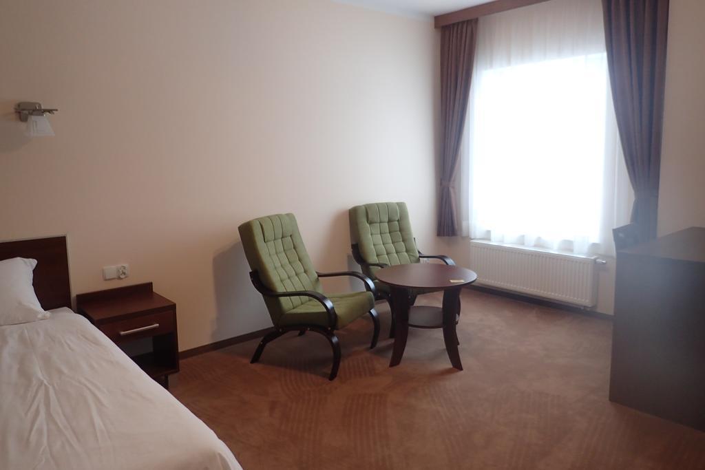 Gosciniec Pan Tadeusz II Hotel Гижицко Екстериор снимка